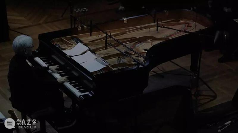 来稿 |坂本龙一《异步》：崭新的音乐语言，把生命像倒影和梦境一般捕捉下来 生命 音乐 坂本龙一 异步 语言 倒影 梦境 来稿 前言 艺术 崇真艺客