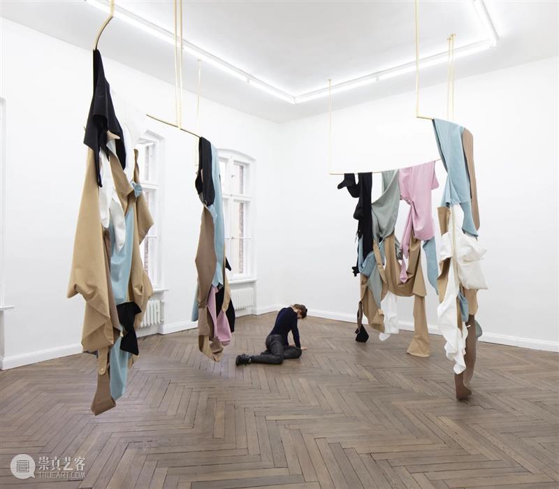 户尔柏林 | 「do you feel the same」范尼·吉奎尔 Fanny Gicquel | 展览现场 you Fanny 柏林 范尼·吉奎尔 户尔 现场 Gicquel Agustín same 范尼 崇真艺客