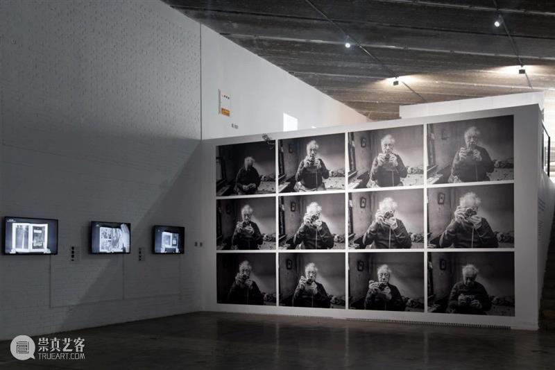 “共鸣：致敬罗伯特·弗兰克”明日开展！ 罗伯特·弗兰克 展期 地点 三影堂摄影艺术中心 北京市朝阳区 草场地 主办方 希帕 画廊 书房 崇真艺客