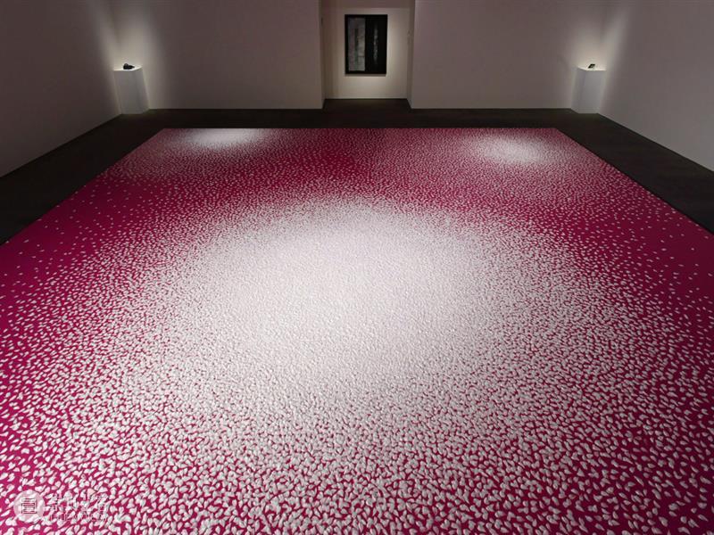 日本艺术家用盐画画,55个小时制作10万朵樱花,背后原因令人泪目 樱花 日本 背后 艺术 原因 泪目 赏樱 季节 枝头 心神 崇真艺客