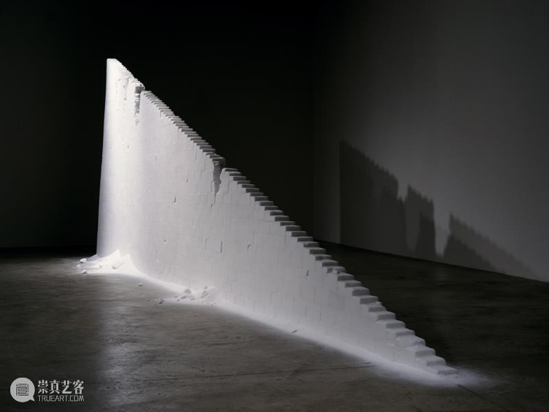 日本艺术家用盐画画,55个小时制作10万朵樱花,背后原因令人泪目 樱花 日本 背后 艺术 原因 泪目 赏樱 季节 枝头 心神 崇真艺客
