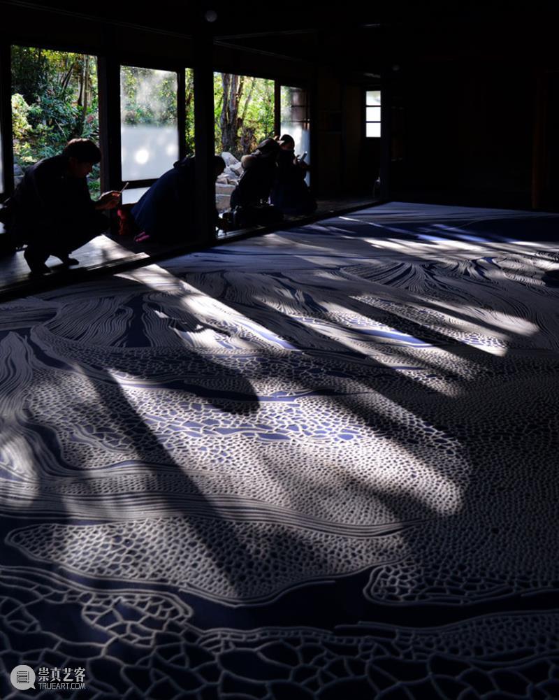 日本艺术家用盐画画,55个小时制作10万朵樱花,背后原因令人泪目 樱花 日本 背后 艺术 原因 泪目 赏樱 季节 枝头 心神 崇真艺客