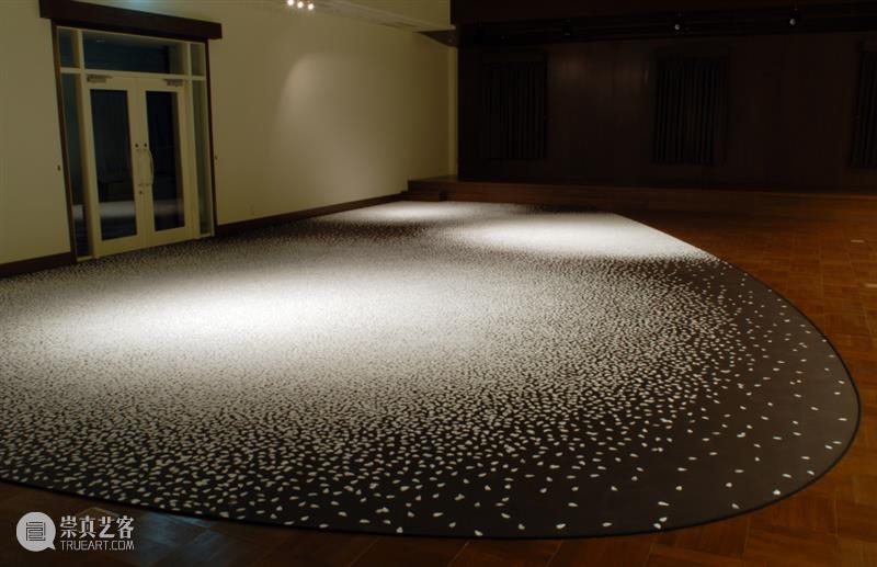 日本艺术家用盐画画,55个小时制作10万朵樱花,背后原因令人泪目 樱花 日本 背后 艺术 原因 泪目 赏樱 季节 枝头 心神 崇真艺客
