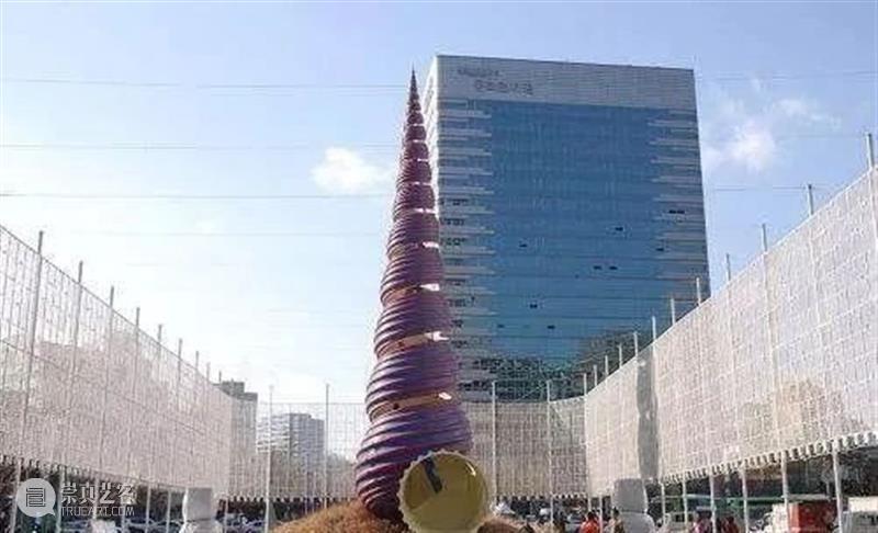 视觉丨克莱斯·奥登伯格：艺术是快乐的东西，把生活用品变为艺术 克莱斯 奥登伯格 艺术 东西 视觉 生活用品 上方 中国舞台美术学会 右上 星标 崇真艺客