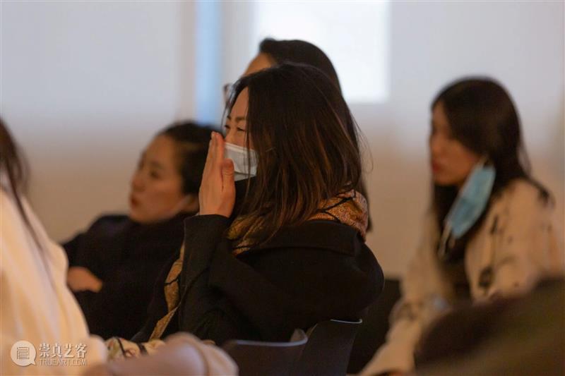 艺术家漫谈回顾丨舒群、张晓刚:八十年代的东北与西南 中间美术馆 艺术家 舒群 张晓刚 东北 西南 漫谈 中间美术馆 新春 过后 活动 崇真艺客