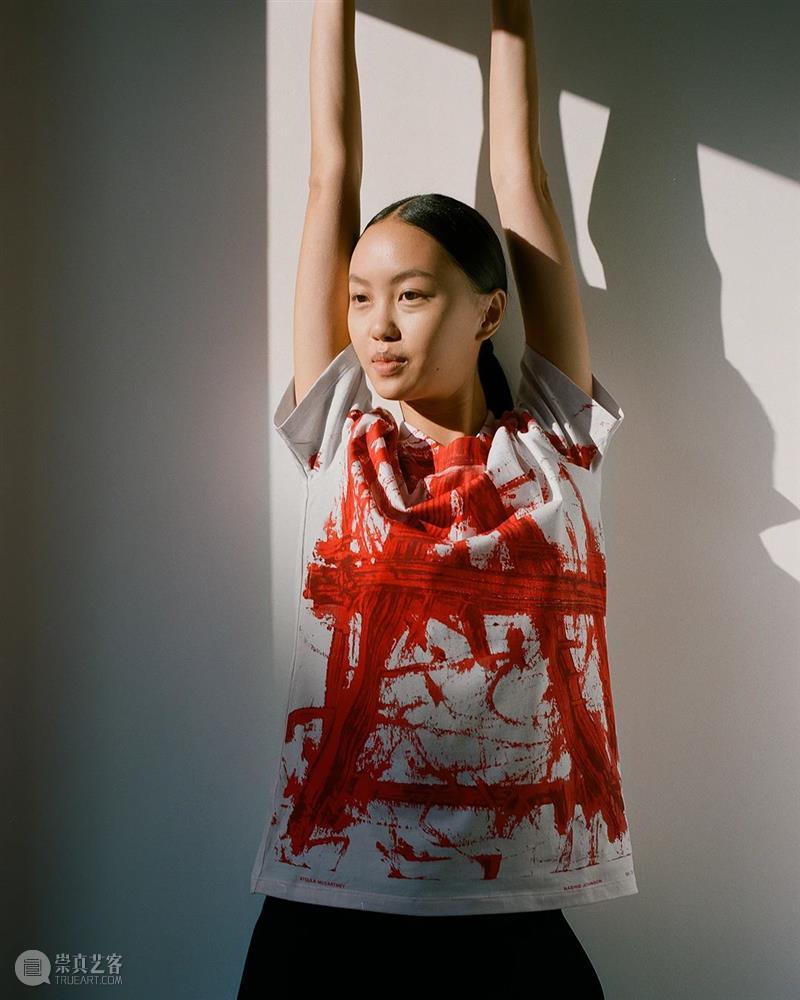H&W艺术家：Stella McCartney联手乔治·康多、拉希德·约翰逊、辛迪·舍曼等全球艺术家推出限量版T恤  豪瑟沃斯 限量版 T恤 艺术家 乔治 康多 拉希德 约翰逊 辛迪·舍曼 全球 McCartney 崇真艺客