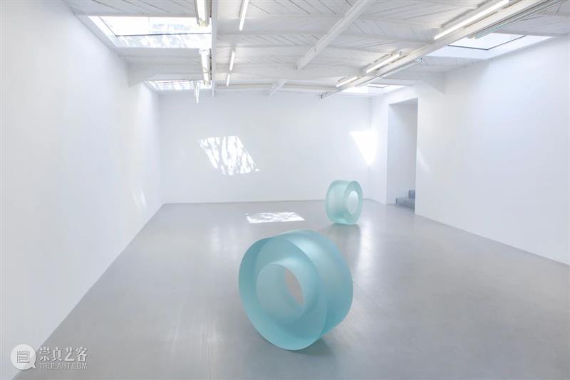 画廊展出 |  安 · 维罗尼卡 · 詹森斯全新个展在空旷天地间引人神游 维罗尼卡 詹森斯 个展 画廊 天地间 现场 卡迈勒 梅隆赫 地址 Saint 崇真艺客