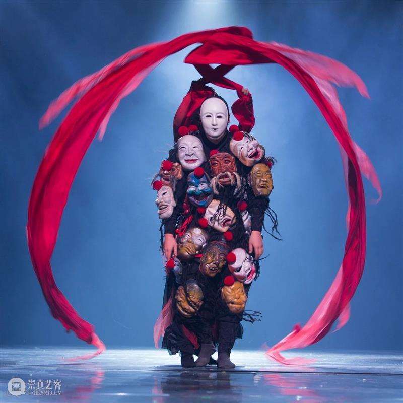 杨丽萍《平潭映象》演绎东方魔幻,绝美呈现千年海洋神话! 平潭映象 杨丽萍 海洋 神话 东方 魔幻 舞台 艺术家 舞台剧 题材 崇真艺客