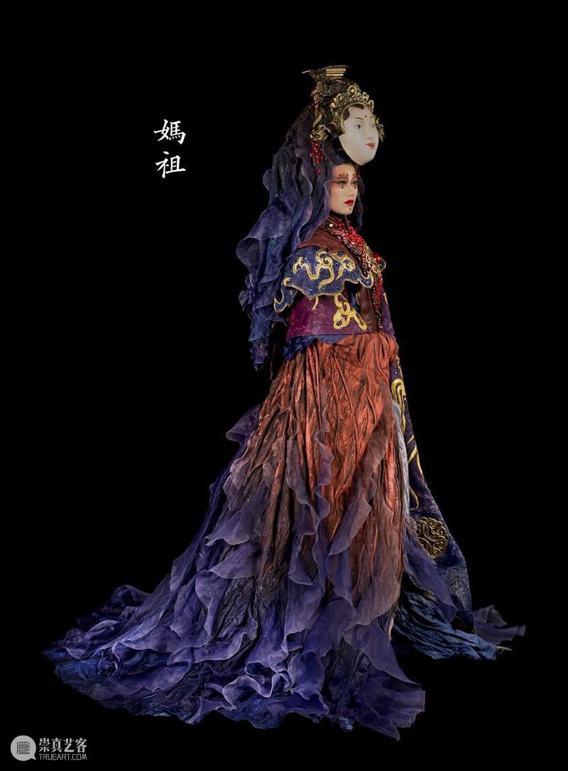 杨丽萍《平潭映象》演绎东方魔幻,绝美呈现千年海洋神话! 平潭映象 杨丽萍 海洋 神话 东方 魔幻 舞台 艺术家 舞台剧 题材 崇真艺客