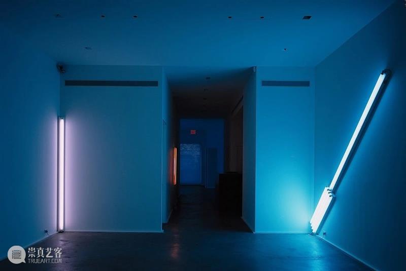 今日生日｜丹·弗莱文（Dan Flavin） 弗莱文 Flavin 生日 卓纳 画廊 日光 现场 纽约 1933—19961933年4月1日 塔特林 崇真艺客