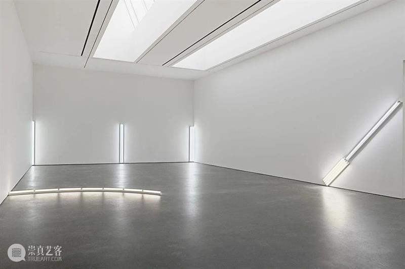 今日生日｜丹·弗莱文（Dan Flavin） 弗莱文 Flavin 生日 卓纳 画廊 日光 现场 纽约 1933—19961933年4月1日 塔特林 崇真艺客