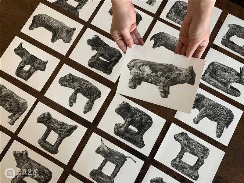 展讯|春意尤浓 双展同开 「永春」「二十二头牛和一头猪」 永春 春意 展讯 双展 二十二头牛和一头猪 展期 展厅 白塔 地面 古建筑 崇真艺客