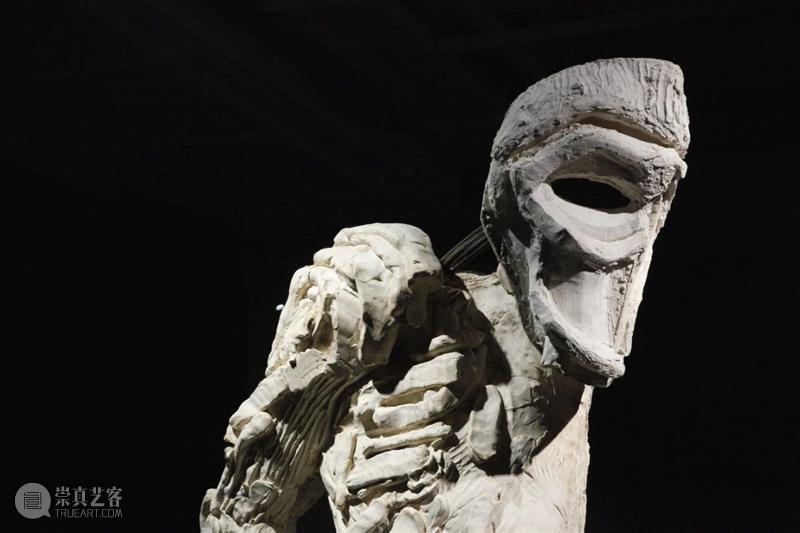 高古轩艺术家托马斯·豪斯雅戈作品正在上海展出  Gagosian 托马斯 豪斯雅戈 高古轩 艺术家 作品 上海 Thomas Houseago 当代 近期 崇真艺客