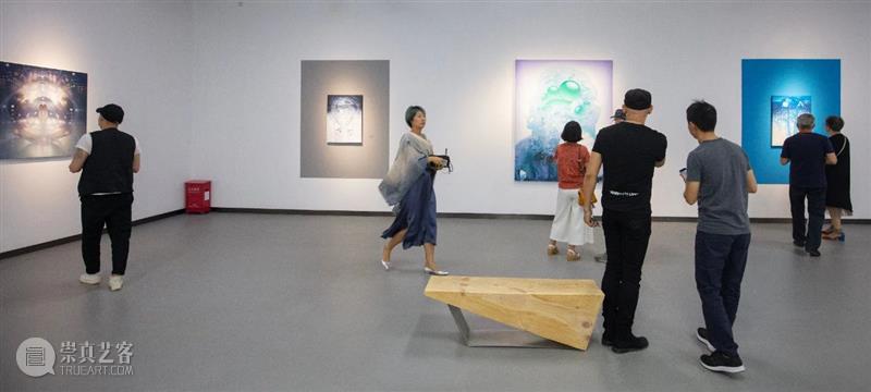 祥山 · 展评 | 批评家、艺术家谈曾浩（一）  祥山艺术馆 曾浩 批评家 艺术家 祥山 展评 祥山艺术馆 幻像 个展 系列 文章 崇真艺客