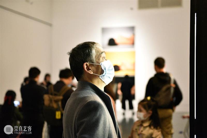 “情动”既是哲学,也是一场感性的情绪关怀丨开幕式现场 开幕式 现场 哲学 情绪 江汉 繁星计划 青年 艺术家 研究展 武汉美术馆隆重举行 崇真艺客