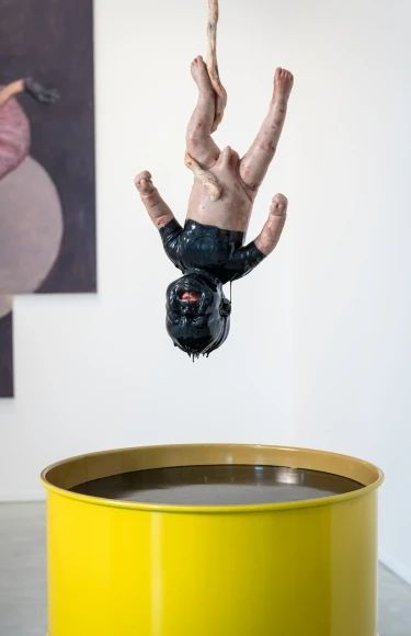 同行/不是恶趣味，是恶 | Michael Kvium Kvium 同行 恶趣味 丹麦 艺术家 绘画 雕塑 戏剧 视听 艺术 崇真艺客