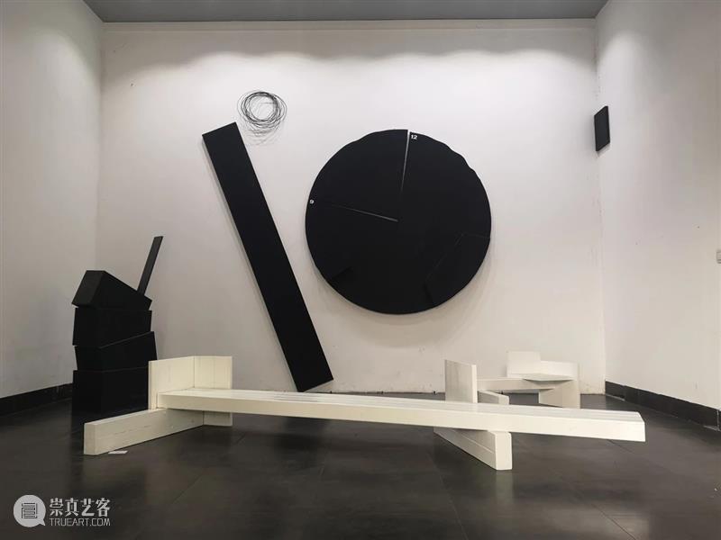 馆藏展讯|《后视镜·上海梧桐美术馆藏品常设展》 后视镜 馆藏 展讯 上海梧桐美术馆藏品常设展》 策展人 林依峰 出品人 邹东方 主办单位 上海梧桐美术馆 崇真艺客