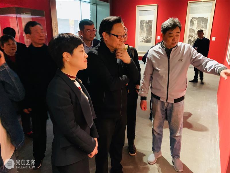 伍霖生作品捐赠仪式暨 “代山川言”伍霖生画展座谈会在浙江美术馆举行 伍霖生 作品 仪式 山川 画展 座谈会 浙江美术馆 现场 全国 中国画学会 崇真艺客