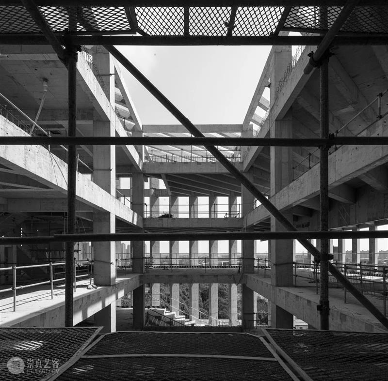 同济大学嘉定校区学生活动中心建造中，梁柱的光影 视频资讯 ADCNews 同济大学嘉定校区学生活动中心 梁柱 光影 苏圣亮 项目 热力学 生态 策略 出发点 空间 崇真艺客