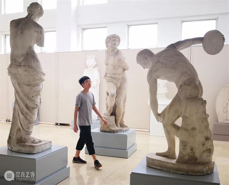 展览预告 | 群展 “家人”4月24日开幕 家人 群展 Family 武国勋 武铁汉 王慧 武艺 陈景欣 武子贤 武子 崇真艺客
