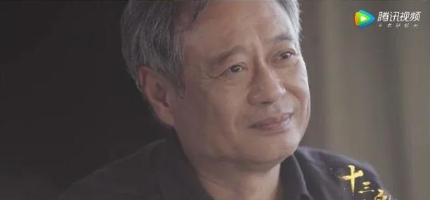 敢戳穿许知远虚伪的人，只有他了 许知远 老人家 手里 压迫感 杯子 对面 东西 老爷子 节目 十三邀 崇真艺客