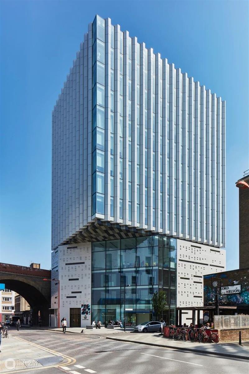 ‘吉他谱’立面，伦敦当代媒体学院新校区 / SPPARC Studio 视频资讯 ADCNews 伦敦 媒体 学院 新校区 立面 吉他谱 Reeve 音乐盒 建筑 LCCM 崇真艺客