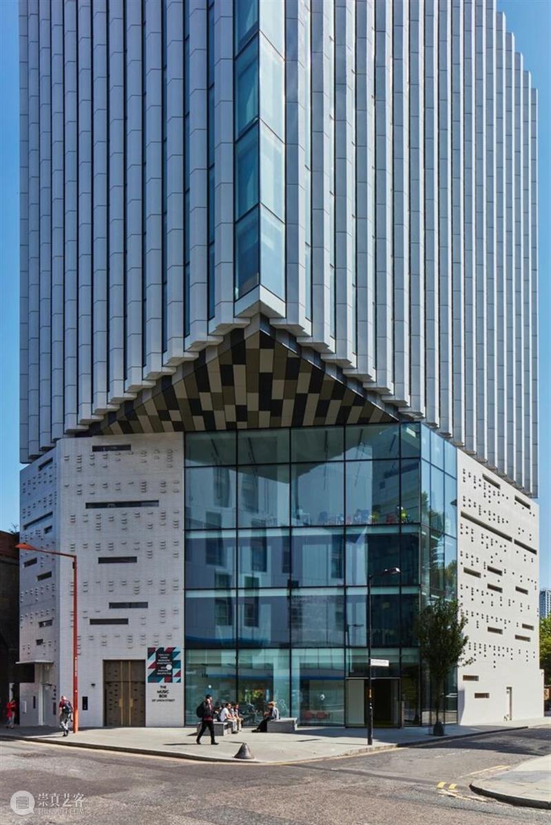 ‘吉他谱’立面，伦敦当代媒体学院新校区 / SPPARC Studio 视频资讯 ADCNews 伦敦 媒体 学院 新校区 立面 吉他谱 Reeve 音乐盒 建筑 LCCM 崇真艺客