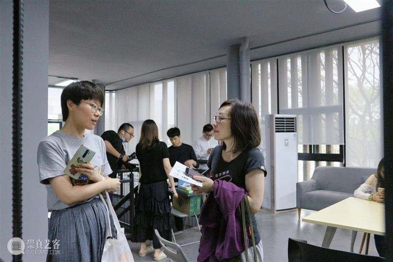 任倢 :即兴种植 | 驻地工作坊第27期 任倢 驻地 工作坊 华侨城盒子美术馆驻地工作坊 艺术家 主办单位 华侨城盒子美术馆 广州美术学院油画系 项目 总监 崇真艺客