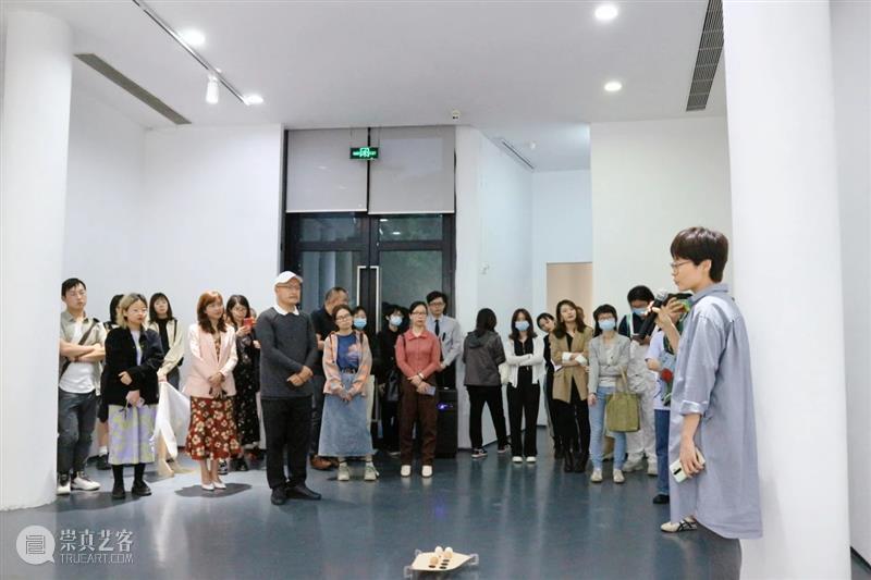任倢 :即兴种植 | 驻地工作坊第27期 任倢 驻地 工作坊 华侨城盒子美术馆驻地工作坊 艺术家 主办单位 华侨城盒子美术馆 广州美术学院油画系 项目 总监 崇真艺客