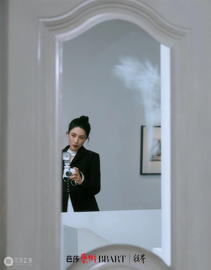 今日美术馆：跟着她们来自拍 今日美术馆 薇薇安 迈尔 摄影师 美图 年代 女王 角度 图片 近距离 崇真艺客