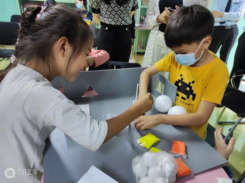 策展课II 最长讲座回顾：策展人在路上 策展 讲座 策展人 毕业典礼 OCAT 深圳馆 华·美术馆 项目 西安 人和 崇真艺客