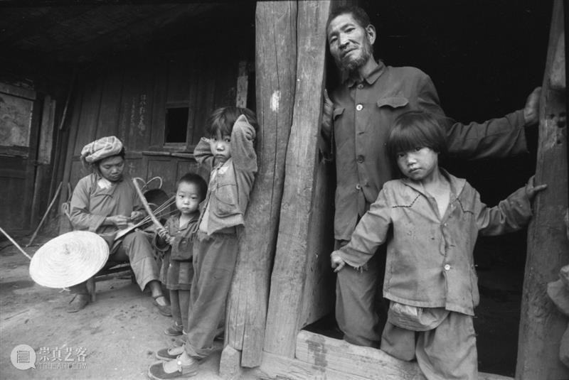 CGK展览预告 | 《云南山里人：吴家林摄影50年》 吴家林 云南 山里人 CGK 昆明 当代美术馆 公园1903 凯旋门 当代美术馆九楼 展厅 崇真艺客