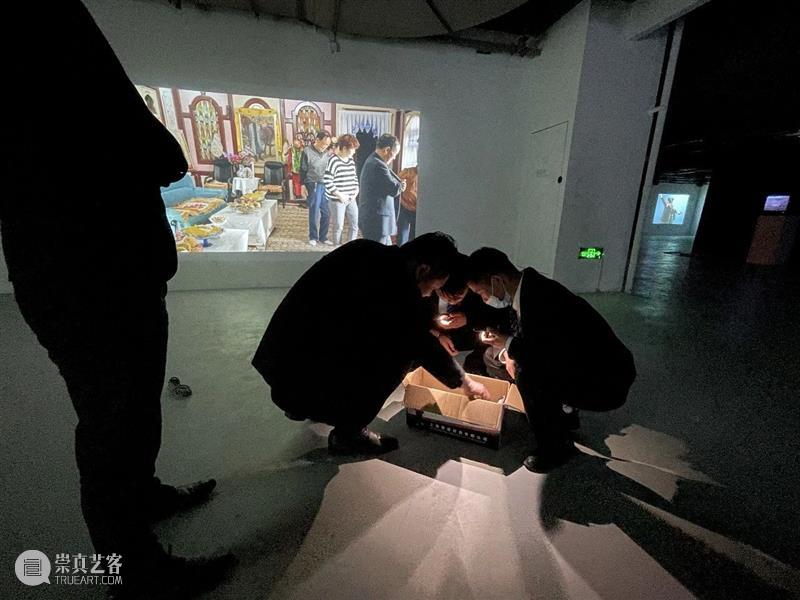 【OCAT上海馆 | 明日开幕】环形撞击：录像二十一 环形 录像 OCAT 上海馆 策展人 戴卓群 艺术家 陈晓云 陈轴 蒋志 崇真艺客
