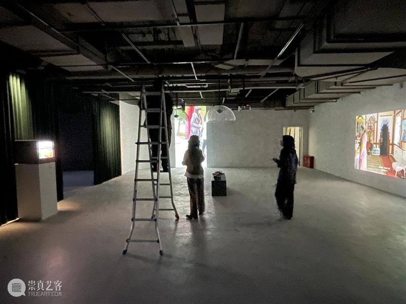 【OCAT上海馆 | 明日开幕】环形撞击：录像二十一 环形 录像 OCAT 上海馆 策展人 戴卓群 艺术家 陈晓云 陈轴 蒋志 崇真艺客