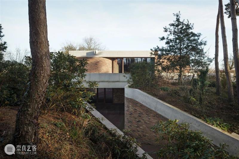 花式排砖，比利时九宫格之家 / Architecten Broekx-Schiepers Schiepers 比利时 花式 九宫格 住宅 农村 建筑 街区 中间 地下 崇真艺客