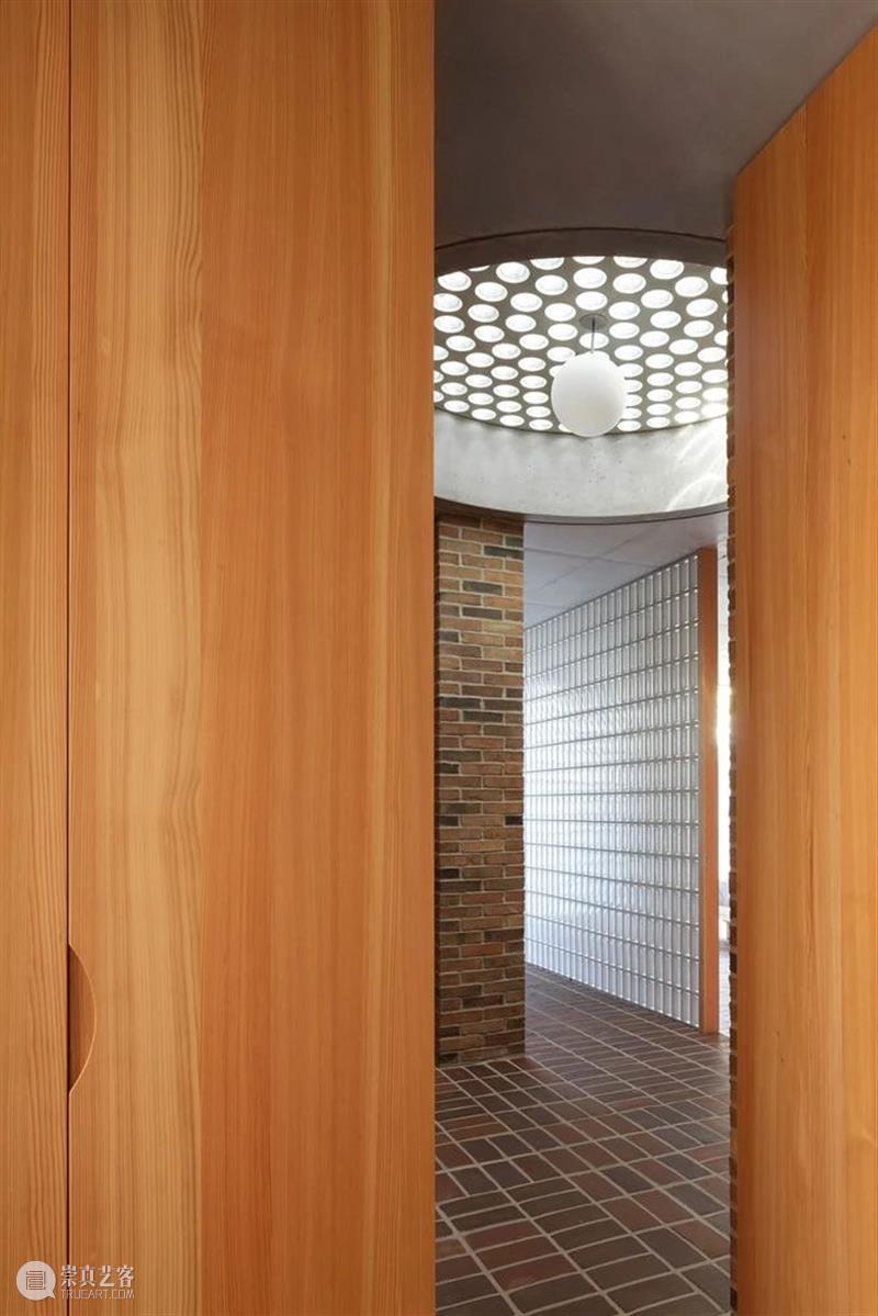 花式排砖，比利时九宫格之家 / Architecten Broekx-Schiepers Schiepers 比利时 花式 九宫格 住宅 农村 建筑 街区 中间 地下 崇真艺客
