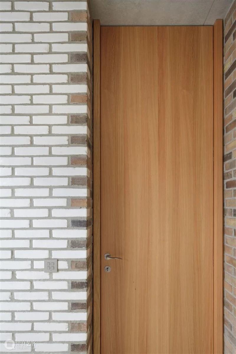 花式排砖，比利时九宫格之家 / Architecten Broekx-Schiepers Schiepers 比利时 花式 九宫格 住宅 农村 建筑 街区 中间 地下 崇真艺客