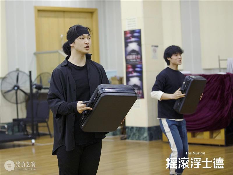 音乐剧《摇滚浮士德》 | 这个春日,在人性的较量中浮沉 音乐剧 摇滚浮士德 人性 歌德 毕生 心血 诗剧 浮士德 作品 创作者们 崇真艺客