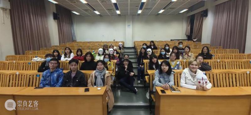 美术馆剧场 | “女性力量”现场读诗表演 美术馆 剧场 女性 力量 现场 宣言 行动 故事 广州美术学院大学城 美术 崇真艺客