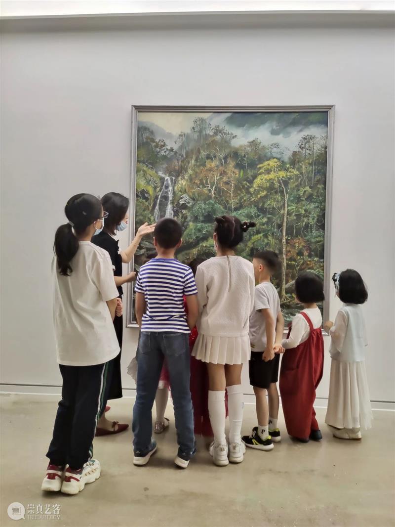 CGK艺工坊活动回顾 | 小小导览员 导览员 活动 CGK艺工坊 姚钟华 个展 风景 山水 期间 昆明 当代美术馆 崇真艺客