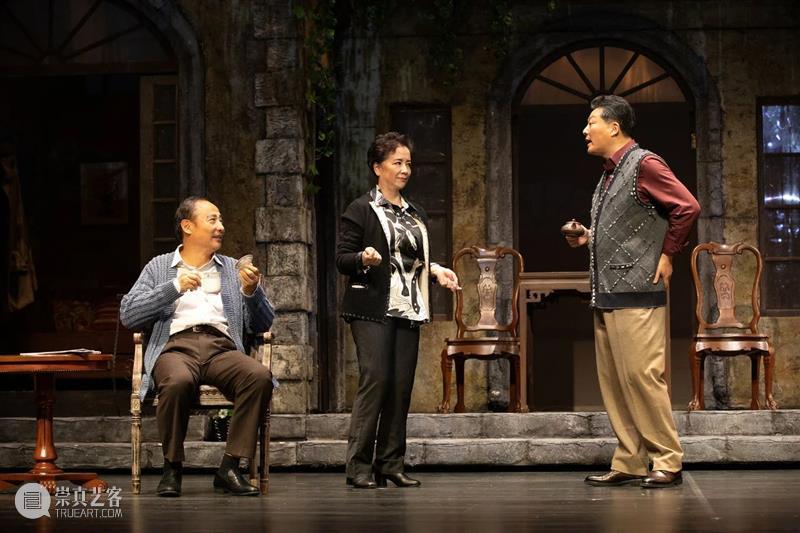 周野芒、宋忆宁、钱程携手拉开话剧《家客》全国巡演帷幕！ 周野芒 宋忆宁 钱程 话剧 家客 全国 帷幕 时代 巨人 城市 崇真艺客