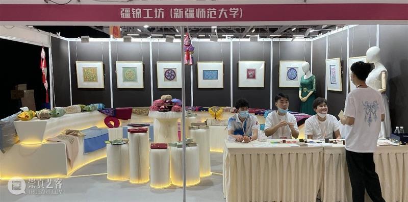 第六届大艺展开幕，一定要到同济大学板凳设计工作坊[zuò][zuò] 板凳 工作坊 同济大学 艺展 全国 大学生 艺术 活动 成都 造型 崇真艺客