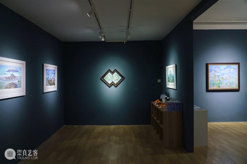 正在展出 | 宫崎骏动画场景原画师井上直久的梦幻世界 井上直久 宫崎骏 场景 动画 画师 梦幻世界 空中花园 丙烯 地方 笔触 崇真艺客