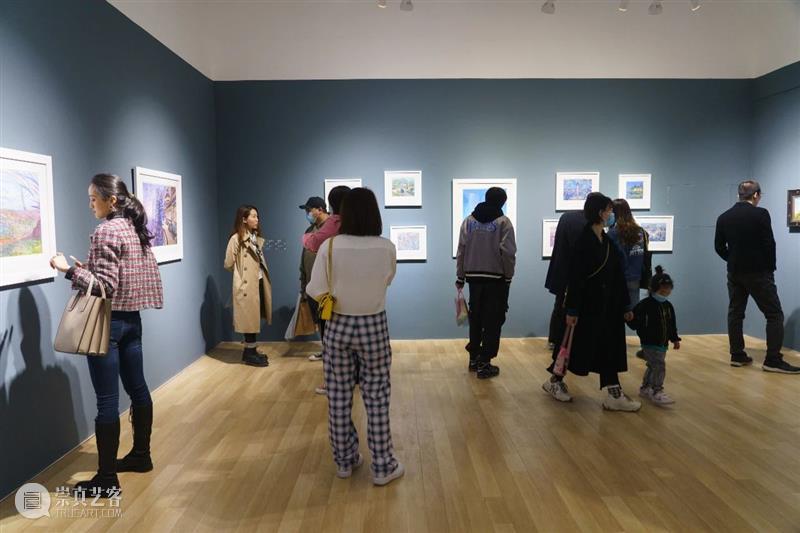 正在展出 | 宫崎骏动画场景原画师井上直久的梦幻世界 井上直久 宫崎骏 场景 动画 画师 梦幻世界 空中花园 丙烯 地方 笔触 崇真艺客