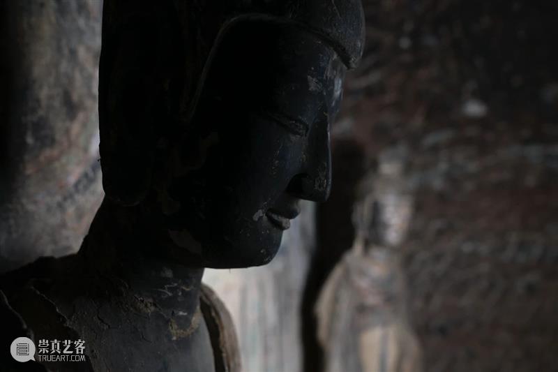 麦积山第120窟：邂逅北朝的吊带装、手提包 吊带 手提包 麦积山 北朝 麦积山石窟 石窟 位置 麦积山石窟西 东侧 下方 崇真艺客