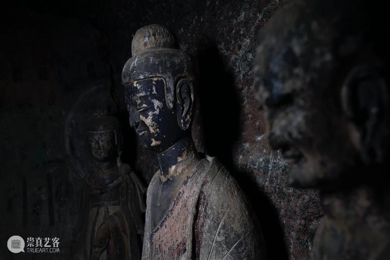 麦积山第120窟：邂逅北朝的吊带装、手提包 吊带 手提包 麦积山 北朝 麦积山石窟 石窟 位置 麦积山石窟西 东侧 下方 崇真艺客