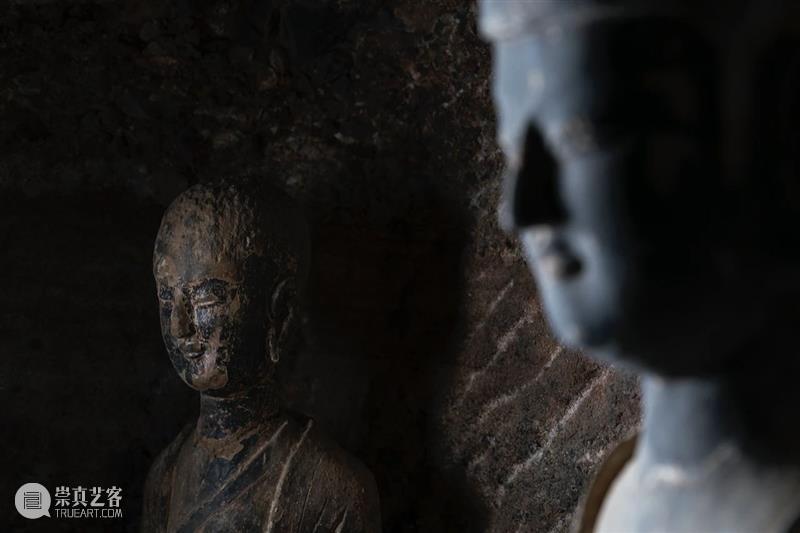 麦积山第120窟：邂逅北朝的吊带装、手提包 吊带 手提包 麦积山 北朝 麦积山石窟 石窟 位置 麦积山石窟西 东侧 下方 崇真艺客
