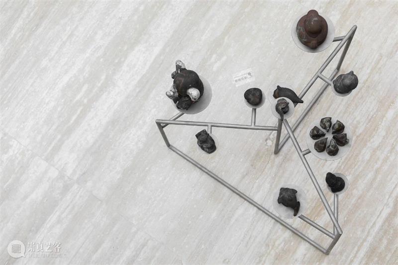 “广式消费主义”深入解读 | 李景湖，在海浪中看彩虹 博文精选 巽美术馆 李景湖 海浪 彩虹 消费主义 彩虹II 装置 巽美术馆 艺术家 于广东 东莞 崇真艺客