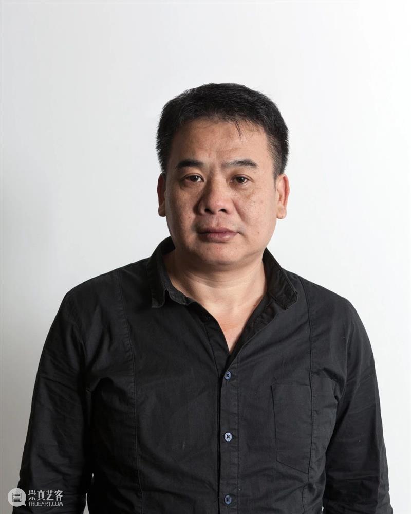 “广式消费主义”深入解读 | 李景湖，在海浪中看彩虹 博文精选 巽美术馆 李景湖 海浪 彩虹 消费主义 彩虹II 装置 巽美术馆 艺术家 于广东 东莞 崇真艺客