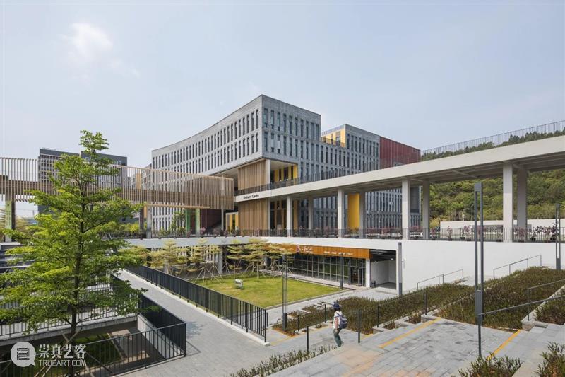 香港中文大学深圳学生中心，垂直天井与水平穿廊 / 王维仁建筑设计研究室 天井 水平 王维仁 建筑设计 研究室 香港中文大学深圳学生中心 中大 深圳 校园 学生 崇真艺客
